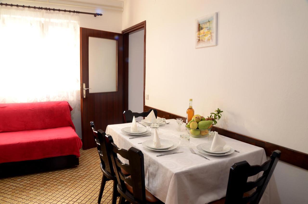 ביוגראד נה מורו Dvosoban Apartman U Centru Grada מראה חיצוני תמונה