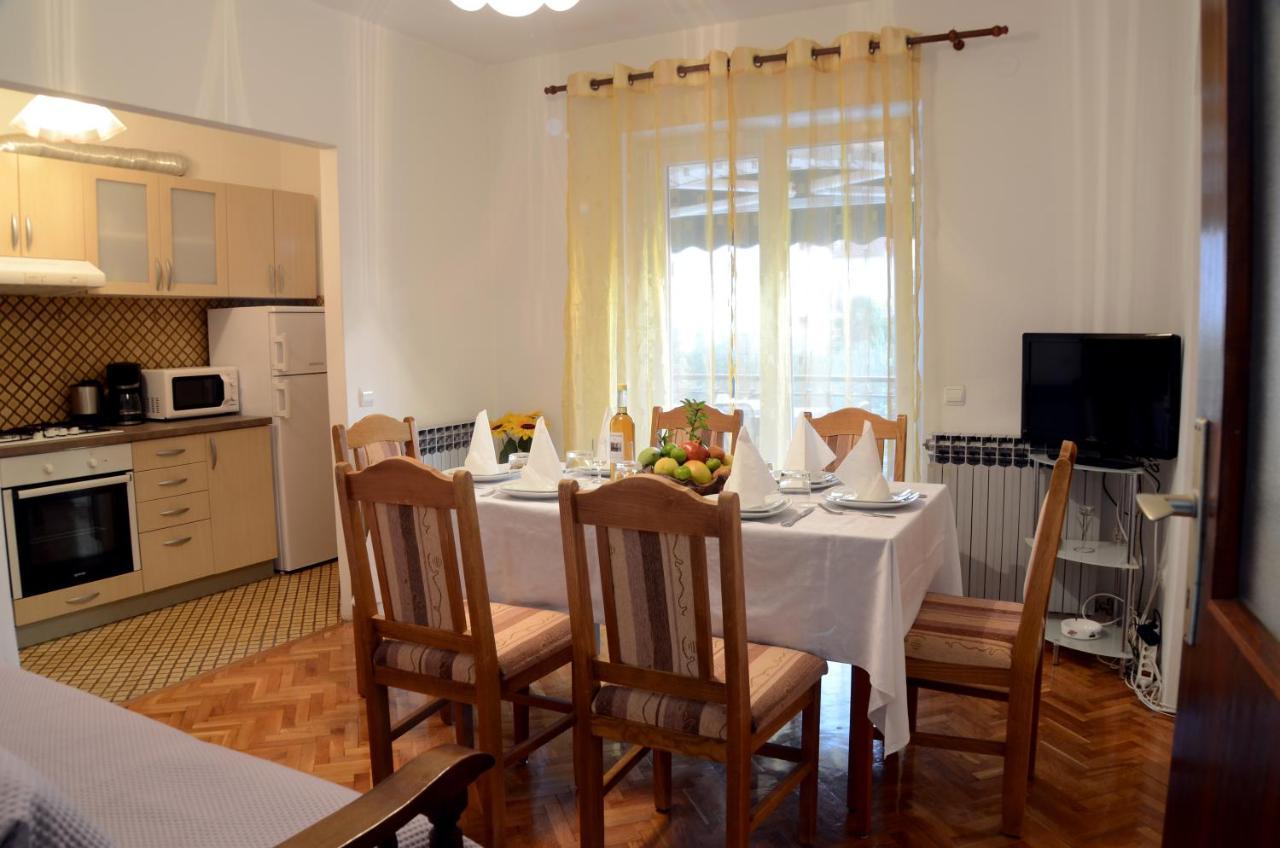 ביוגראד נה מורו Dvosoban Apartman U Centru Grada מראה חיצוני תמונה