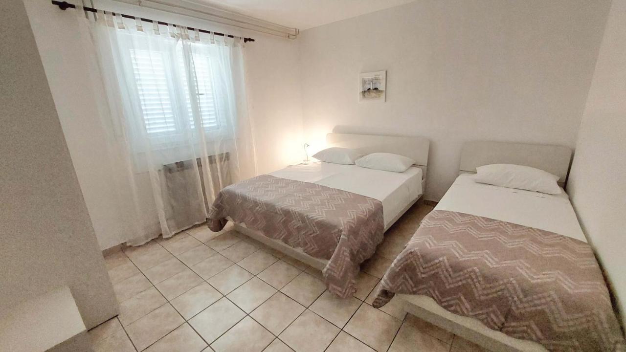 ביוגראד נה מורו Dvosoban Apartman U Centru Grada מראה חיצוני תמונה